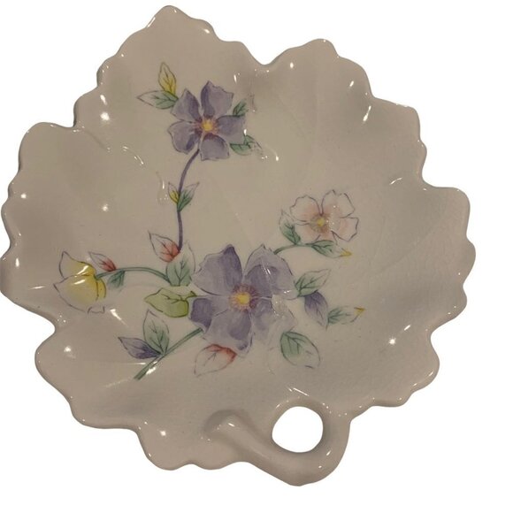 Vintage Toyo Tender Violet Candy Dish Leaf Shaped Dish Plate Porcelain Floral - Picture 1 of 10